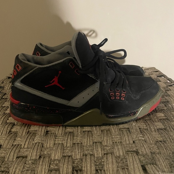 Jordan Flight 23 - Picture 3 of 6